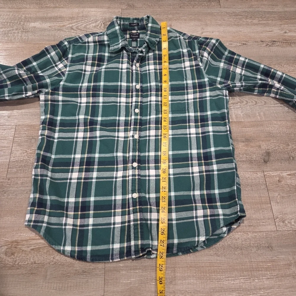 J.Crew Button Down Flannel Classic Fit Long Sleeve Shirt Mens Size Medium